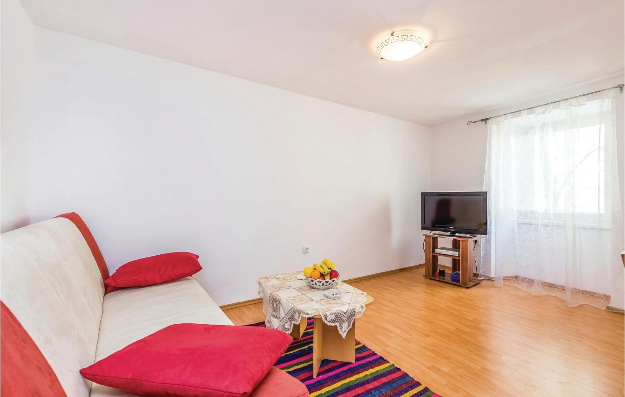 Awesome Apartment In Senj With Wifi ภายนอก รูปภาพ